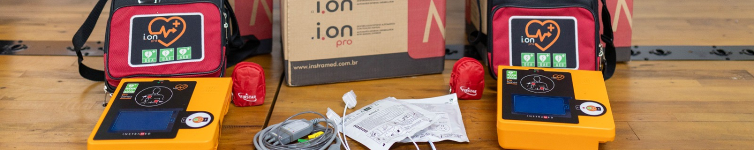 PUC Minas Poços de Caldas realiza entrega de desfibriladores para a Secretaria Municipal de Saúde