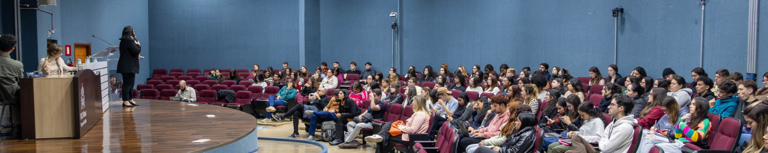 Curso de Relações Internacionais da PUC Minas Poços de Caldas realiza evento para comemorar 10 anos de existência 